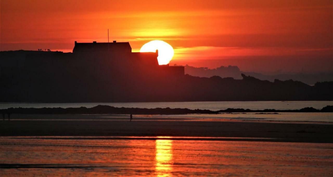 Joli T2, gare, intra-muros&plage à proximité Saint-Malo Exterior foto